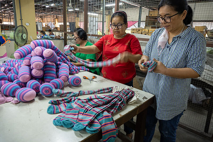 Affen aus Socken in unserer Werkstatt